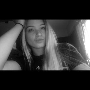 Meet your Posher, Faye